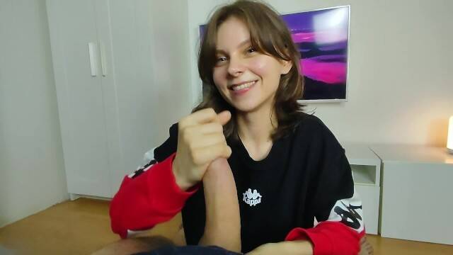 Подборка домашних камшотов на милую девушку hiyouth